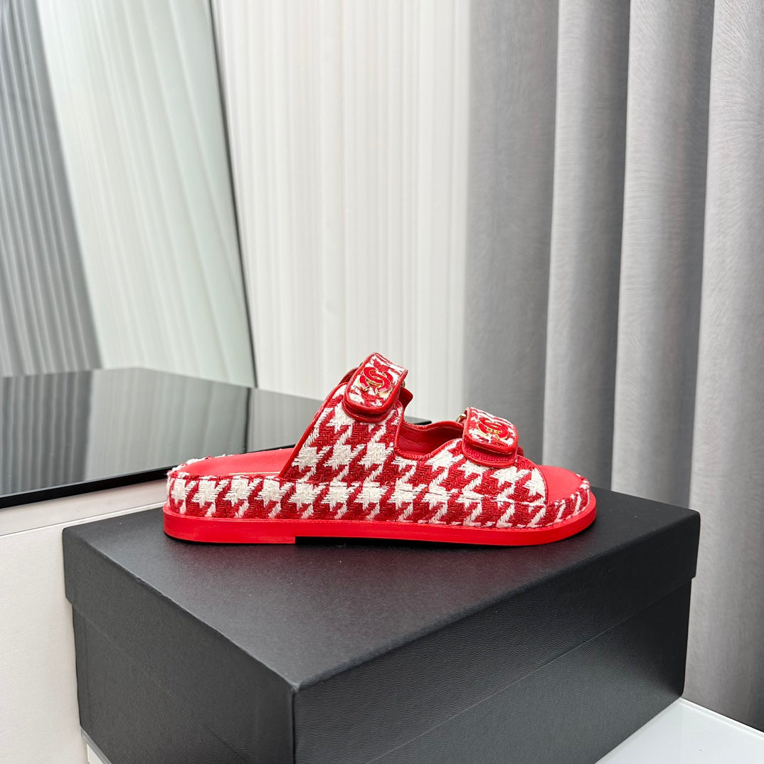 dad sandals red white mules - 35