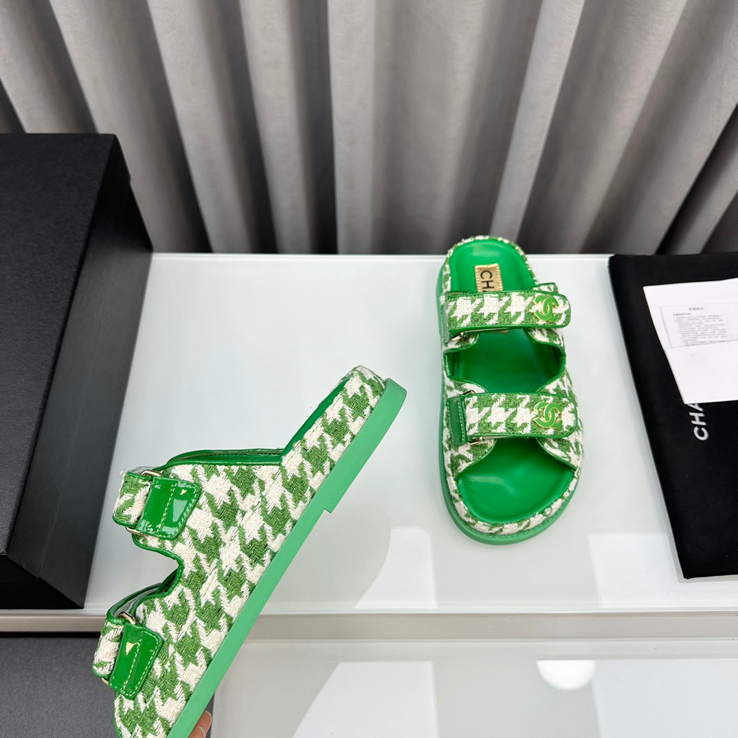 dad sandals green white mules - 35