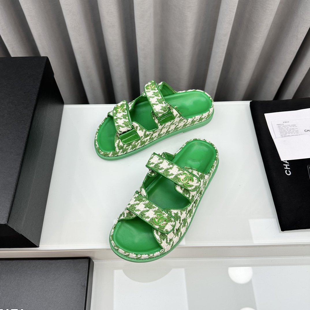 dad sandals green white mules - 35
