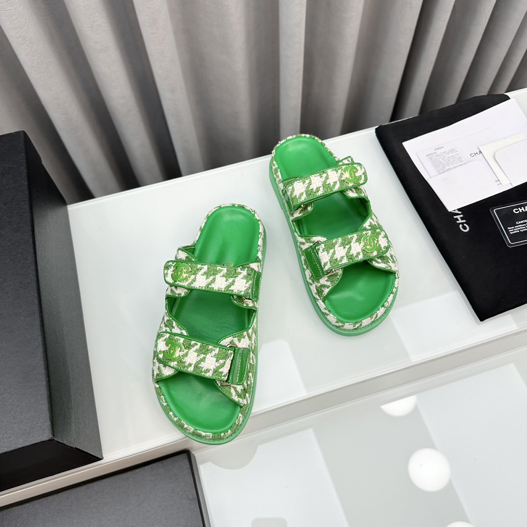 dad sandals green white mules - 35