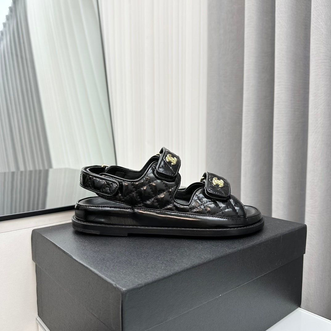 dad sandals black patent lambskin - 35