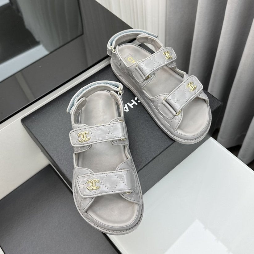 dad sandals grey patent lambskin - 35
