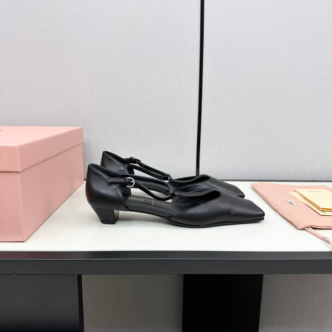 BALLET SANDAL BLACK LAMBSKIN WITH T-STRAP - 35