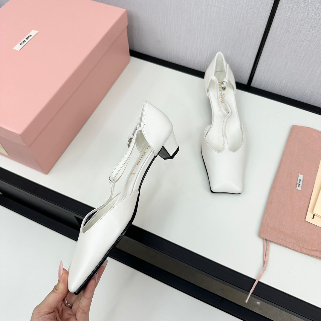 BALLET SANDAL WHITE LAMBSKIN WITH T-STRAP - 35