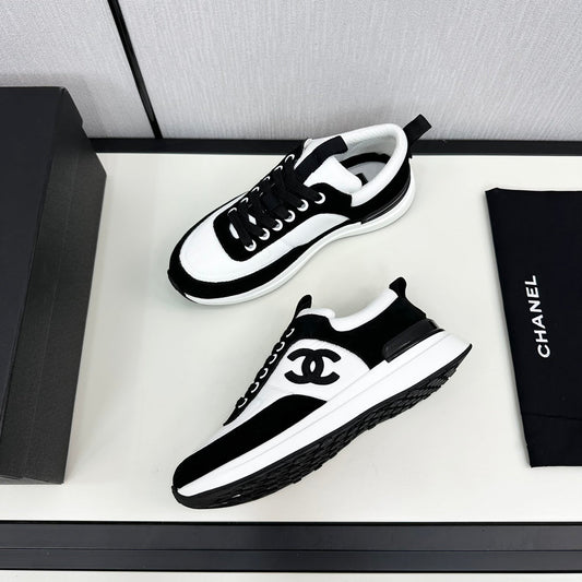 SNEAKER IN BLACK SUEDE AND WHITE CALFSKIN - 34