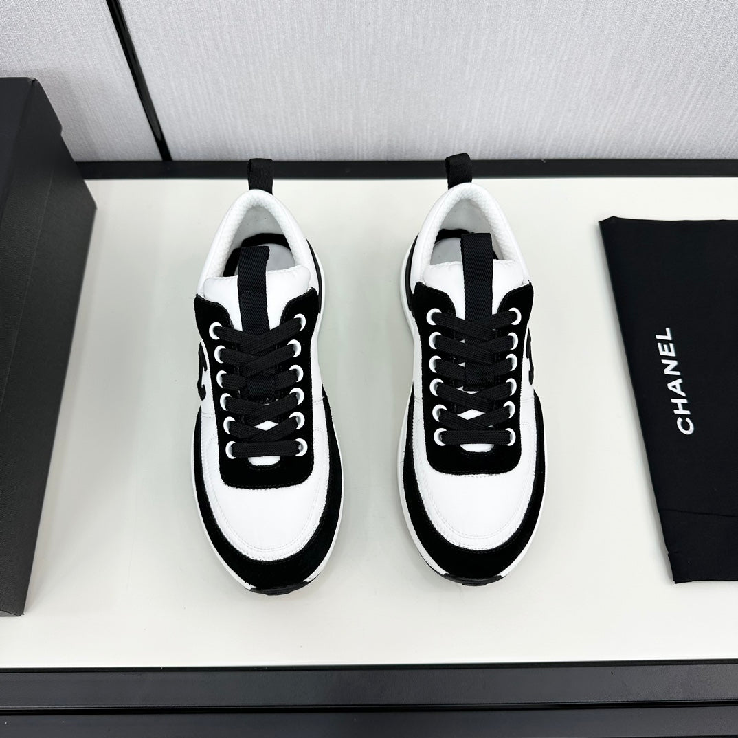 SNEAKER IN BLACK SUEDE AND WHITE CALFSKIN - 34
