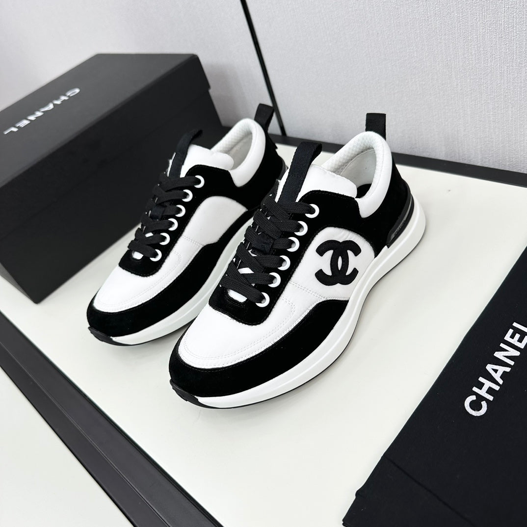 SNEAKER IN BLACK SUEDE AND WHITE CALFSKIN - 34