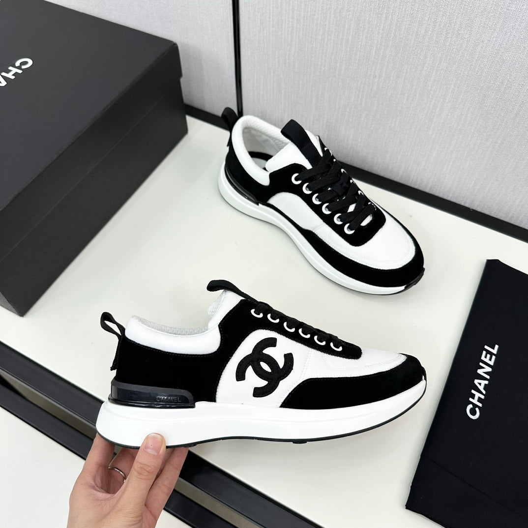 SNEAKER IN BLACK SUEDE AND WHITE CALFSKIN - 34