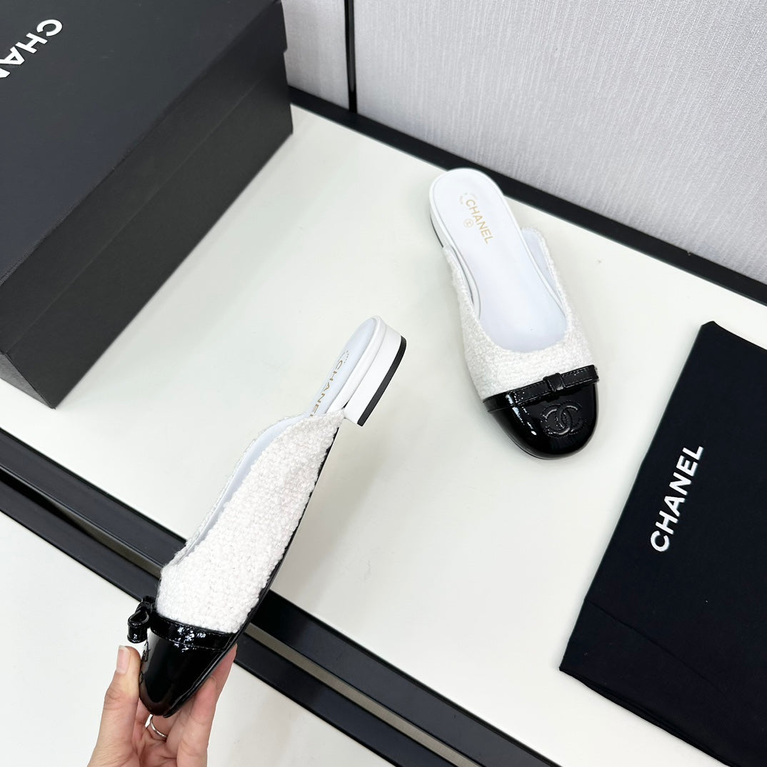 BOW MULE IN WHITE FUR AND BLACK CALFSKIN - 35