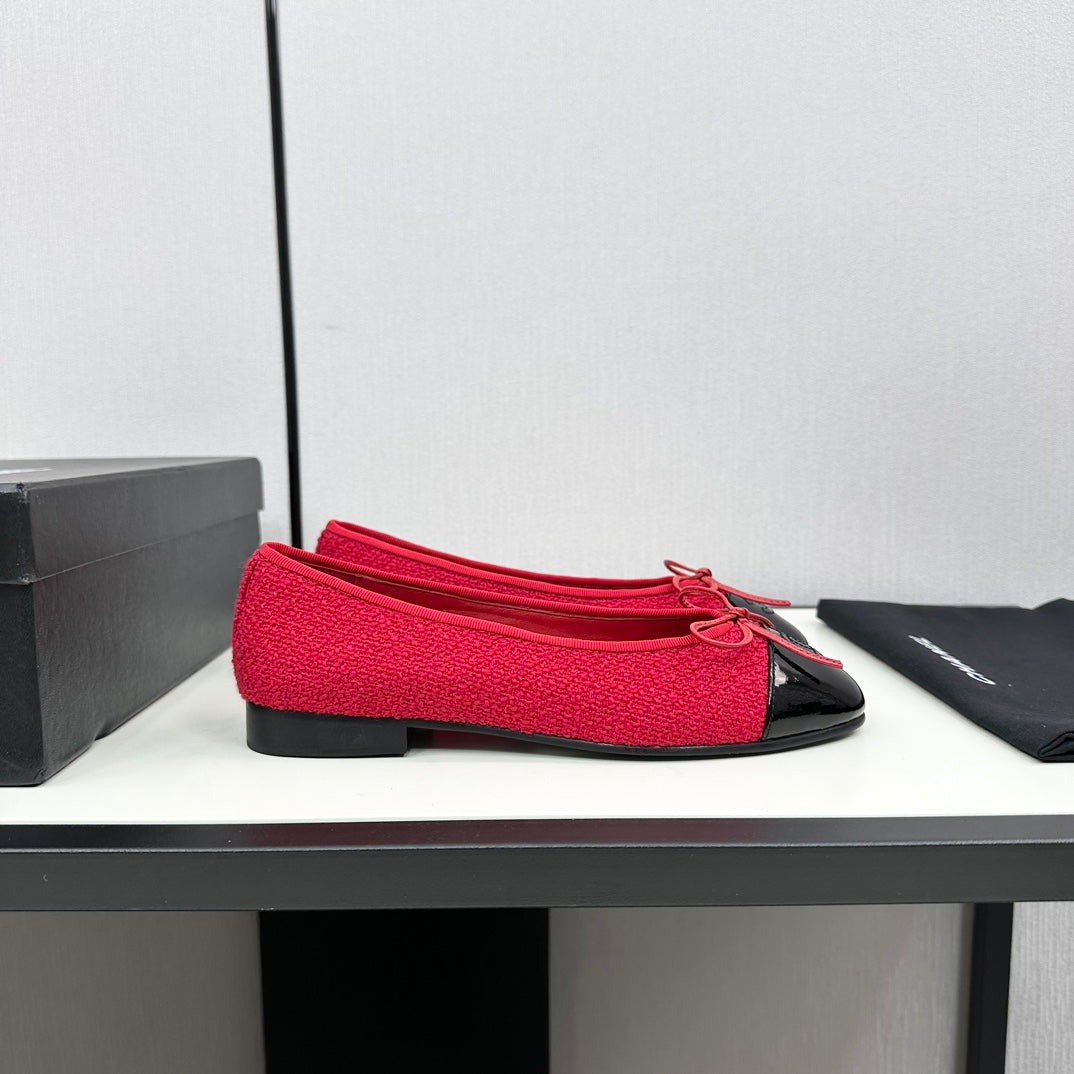 BALLET FLATS IN RUBY RED TWEED AND BLACK CALFSKIN - 34