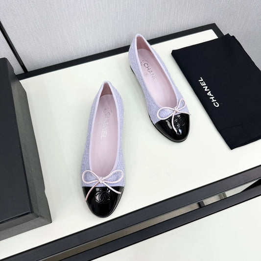 BALLET FLATS IN POWDER BLUE TWEED AND BLACK CALFSKIN - 34
