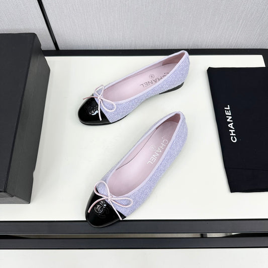 BALLET FLATS IN POWDER BLUE TWEED AND BLACK CALFSKIN - 34