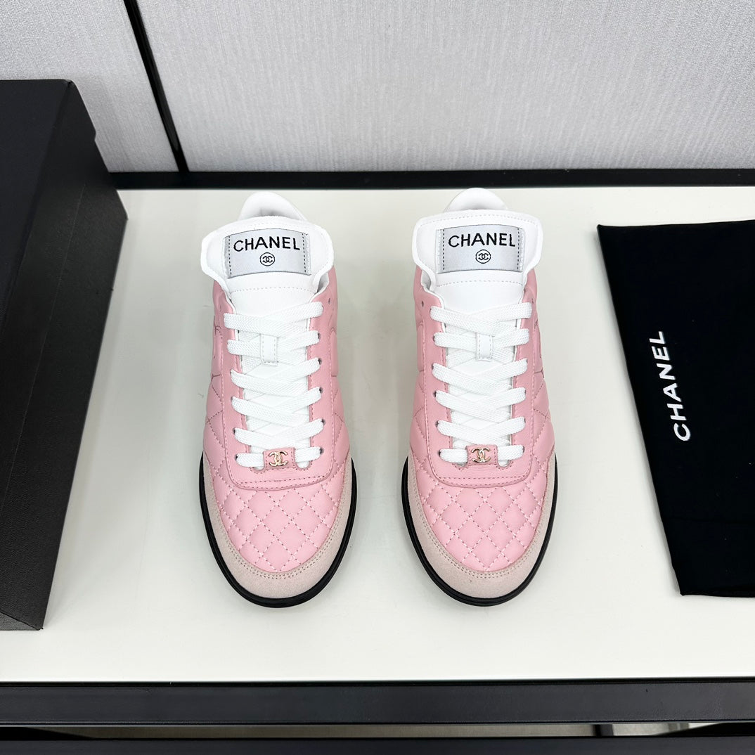SPORTS SHOES IN LIGHT PINK CALFSKIN - 35