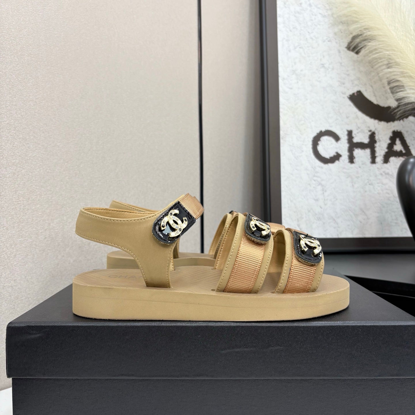 CC SANDAL 25S IN BEIGE FABRIC WITH BLACK HARDWARE - 35
