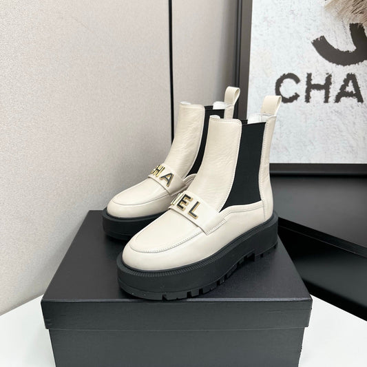 CHANEL 25S SHORT BOOTS IN WHITE CALFSKIN AND CANVAS - 35