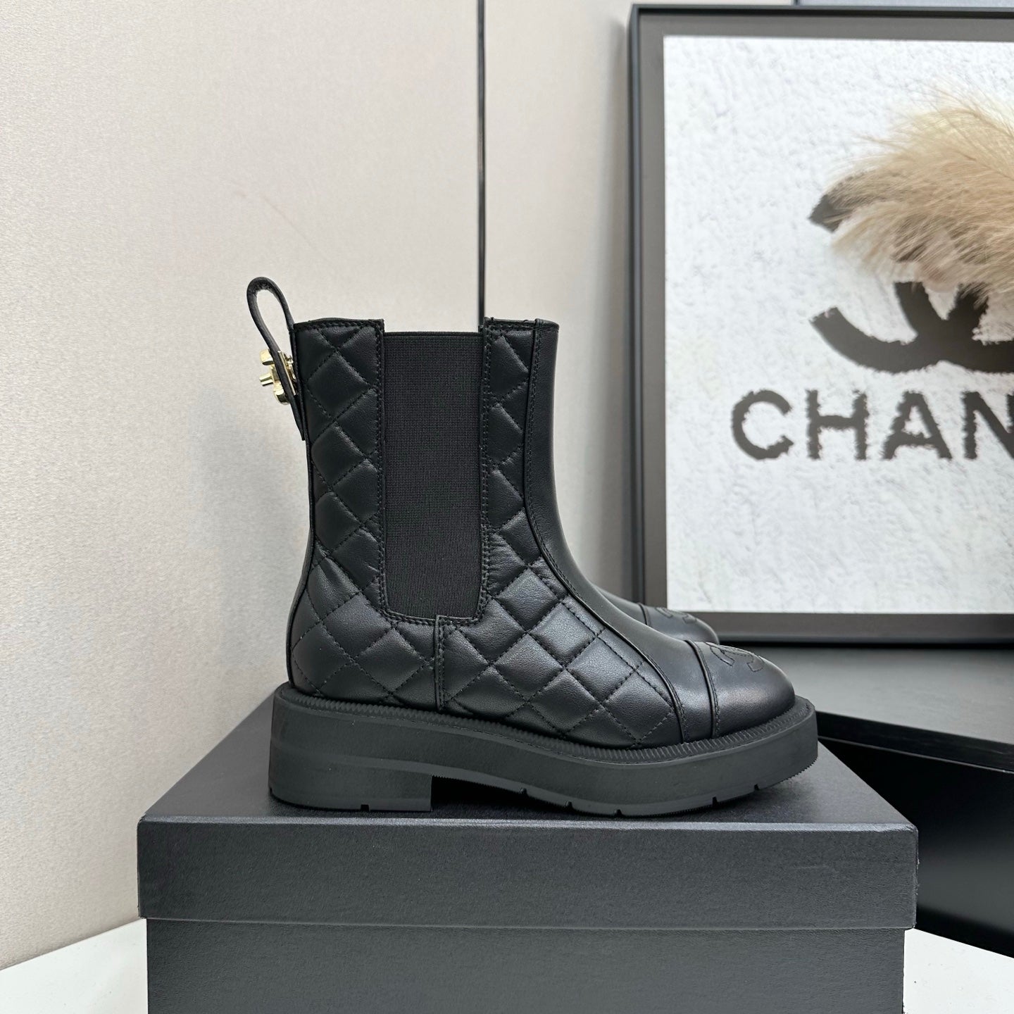 CHANEL 25S ELASTIC CHELSEA BOOTS IN BLACK CALFSKIN - 35