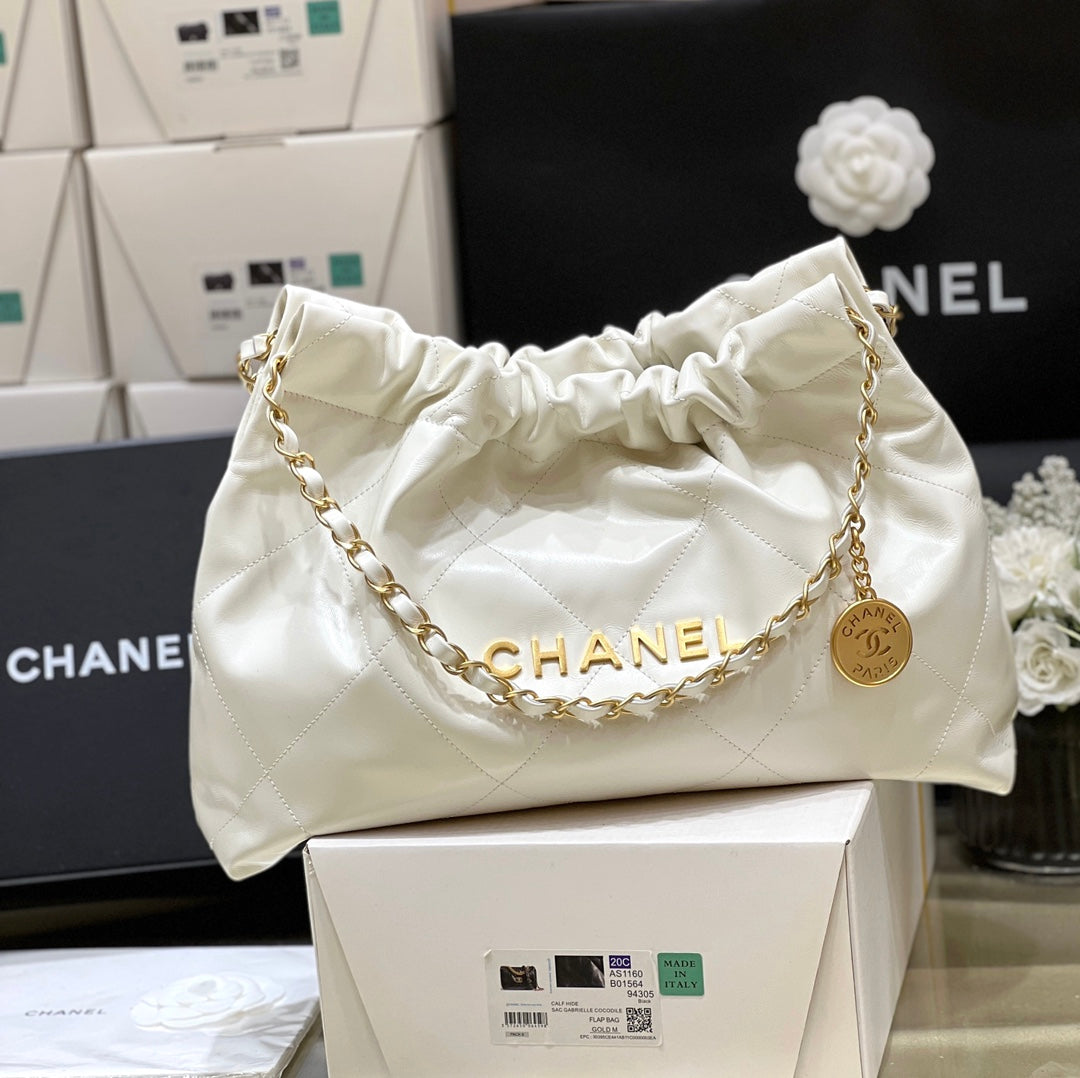 CC 19 HOBO BAG 43CM WHITE GOATSKIN GOLD HARDWARE