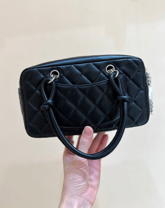 25S CHANEL CAMBON BOSTON BAG 21 З ЧОРНОЇ ТЕЛЯЧОЇ ШКІРИ, ФУРНІТУРА СРІБНОГО КОЛЬОРУ