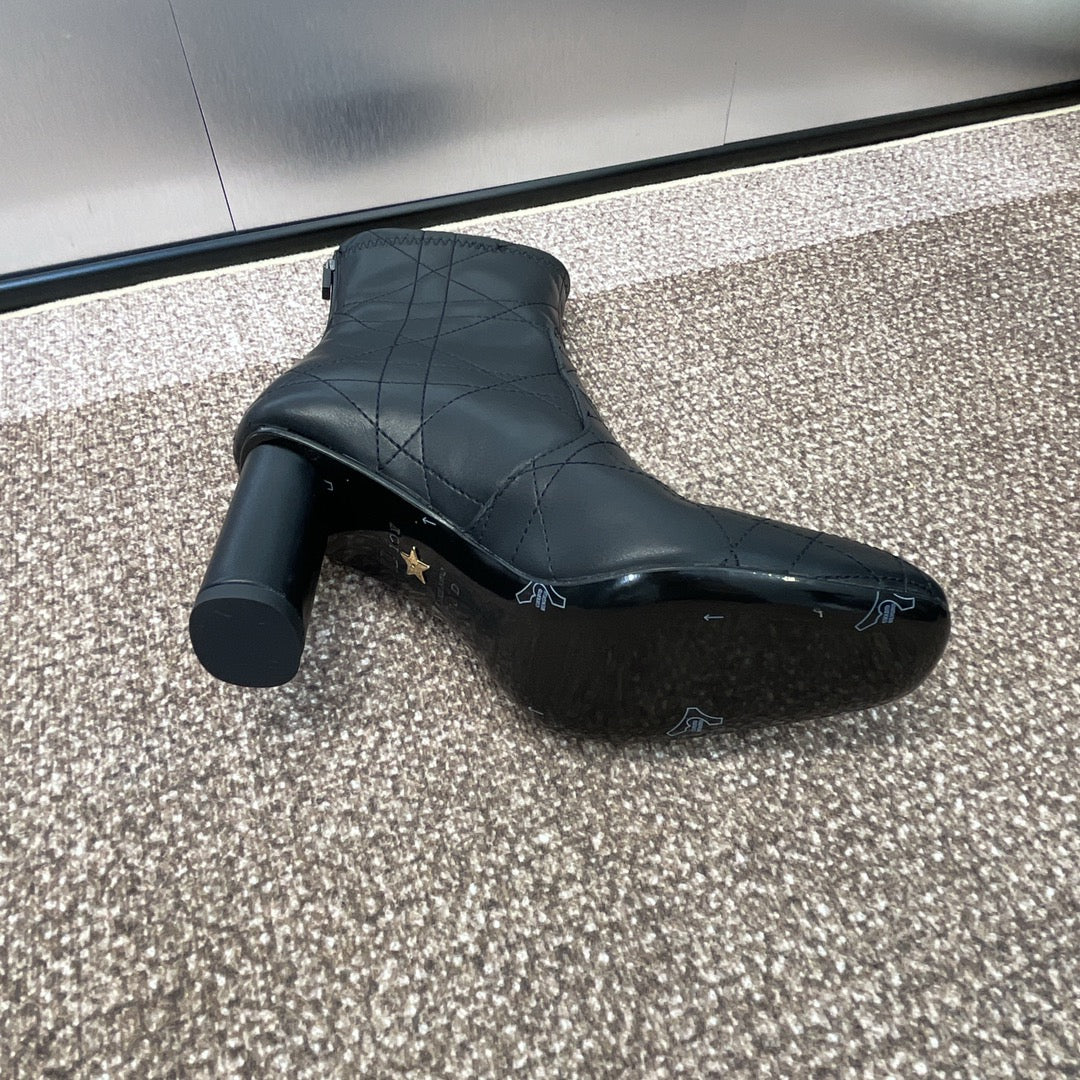 DIOR 25S D-SHADOW COUTURE SERIES ANKLE BOOTS 90MM IN BLACK CALFSKIN - 35