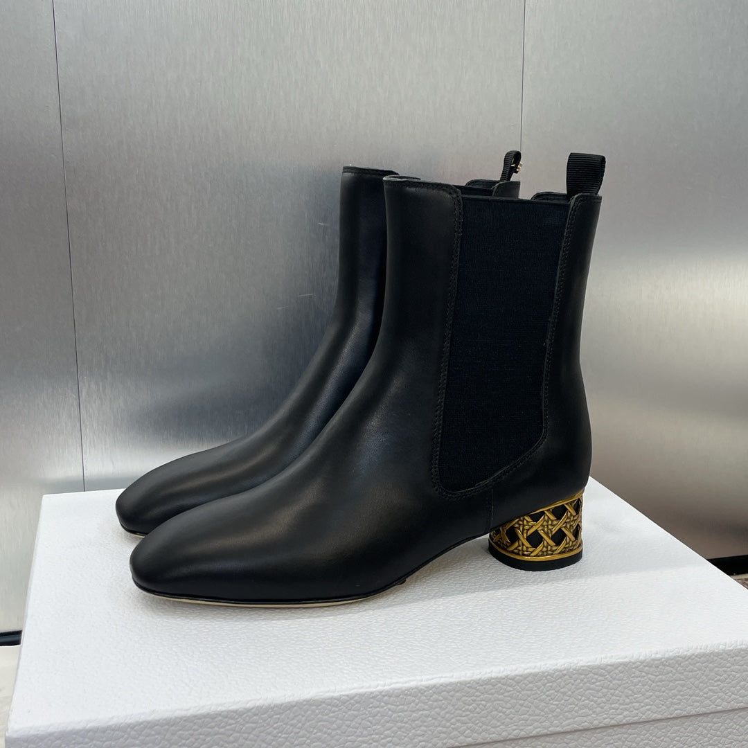 DIOR 25S ANKLE BOOT IN BLACK CALFSKIN - 34