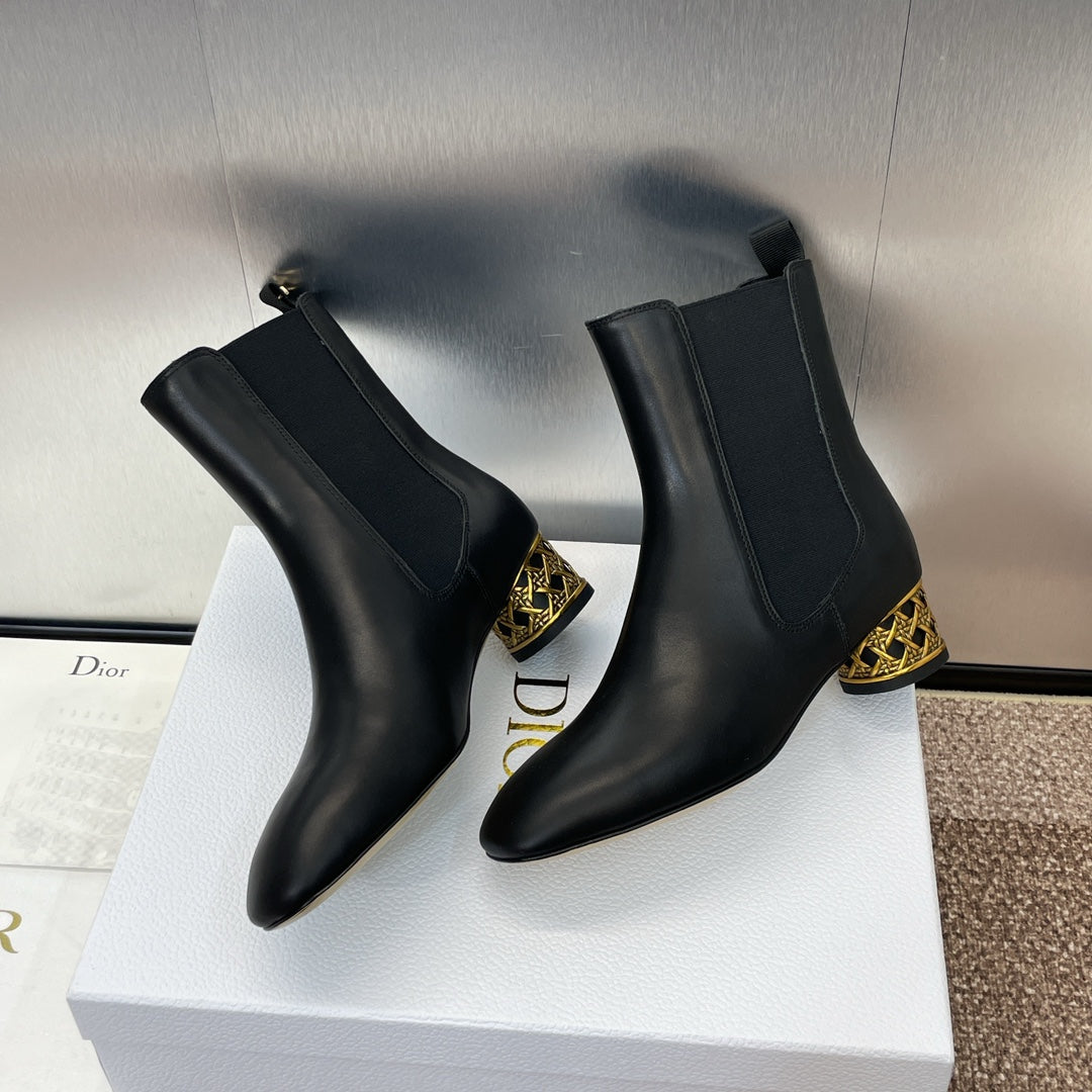 DIOR 25S ANKLE BOOT IN BLACK CALFSKIN - 34