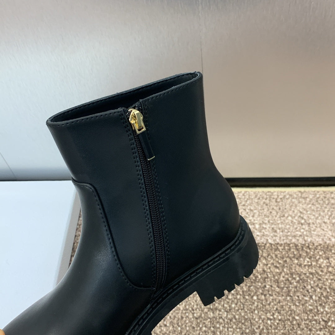 DIOR 25S D-TOWN ANKLE BOOT 25MM IN BLACK BRUSHED CALFSKIN - 35