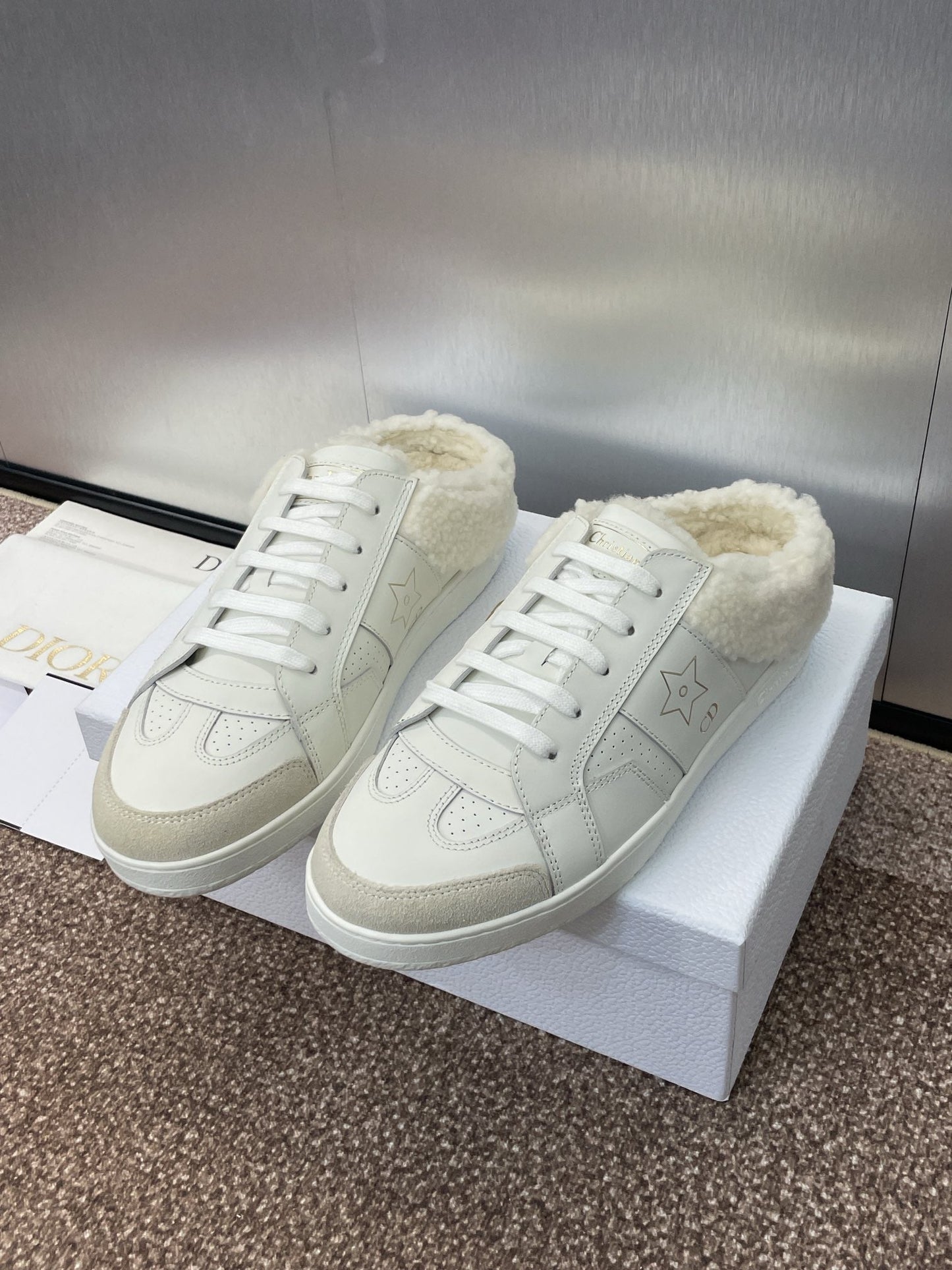 STAR SNEAKER IN WHITE CALFSKIN AND SHEARLING - 35
