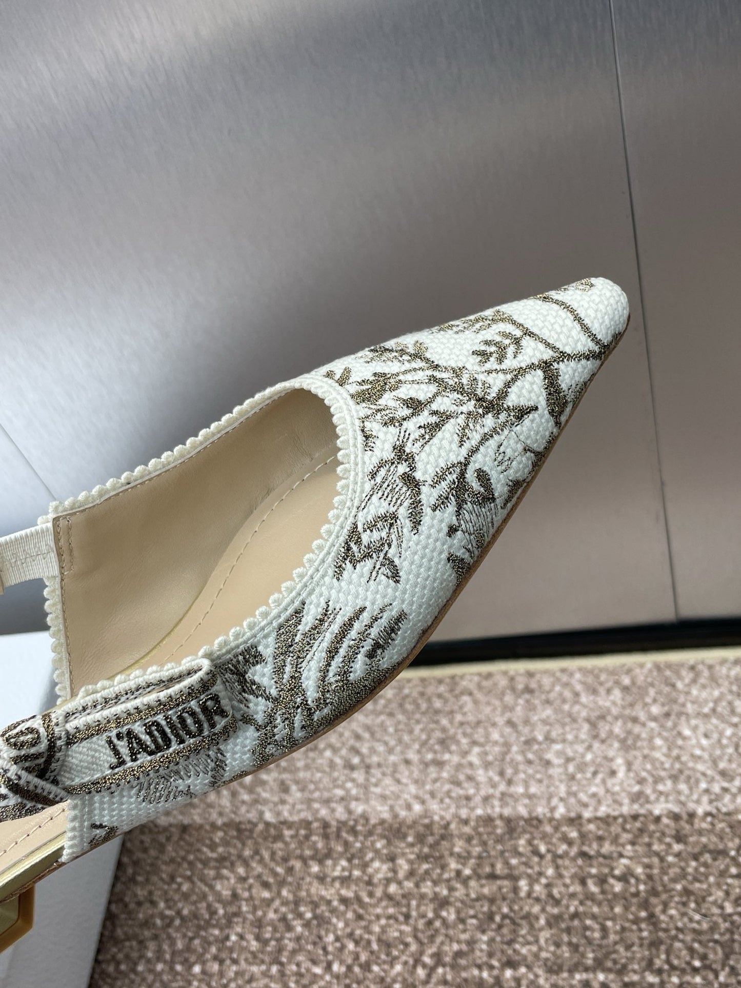 J'ADIOR SLINGBACK PUMP WHITE AND GOLD-TONE MILLEFIORI JACQUARD - 33