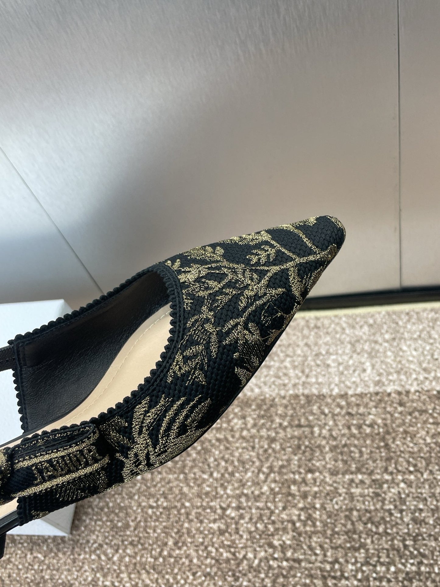 J'ADIOR SLINGBACK PUMP BLACK AND GOLD-TONE MILLEFIORI JACQUARD - 33
