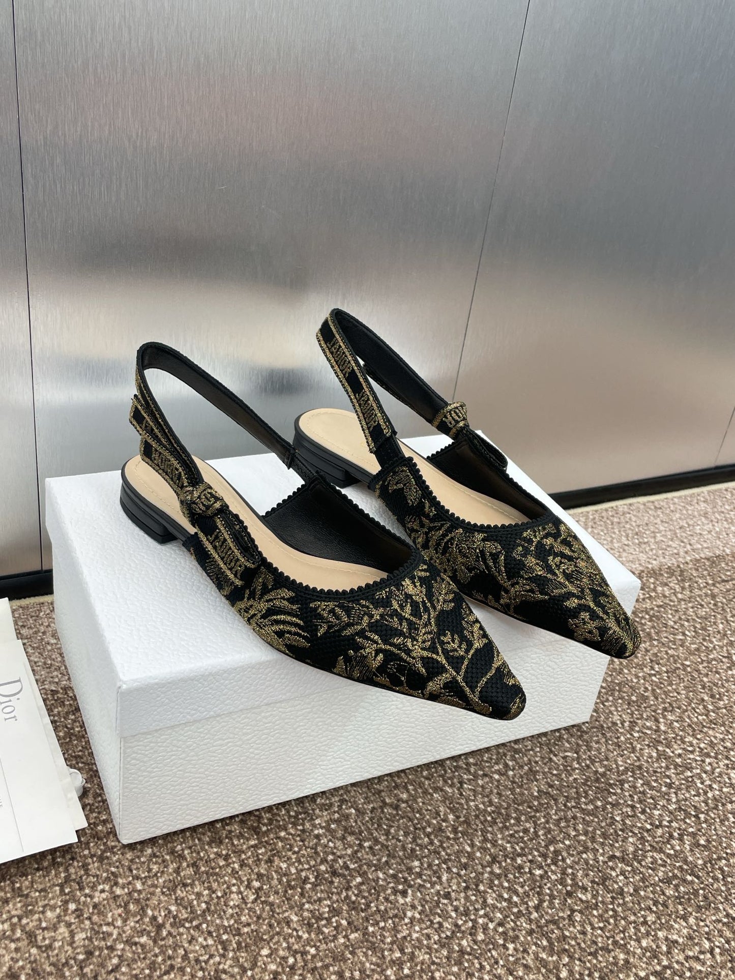 J'ADIOR SLINGBACK PUMP BLACK AND GOLD-TONE MILLEFIORI JACQUARD - 33