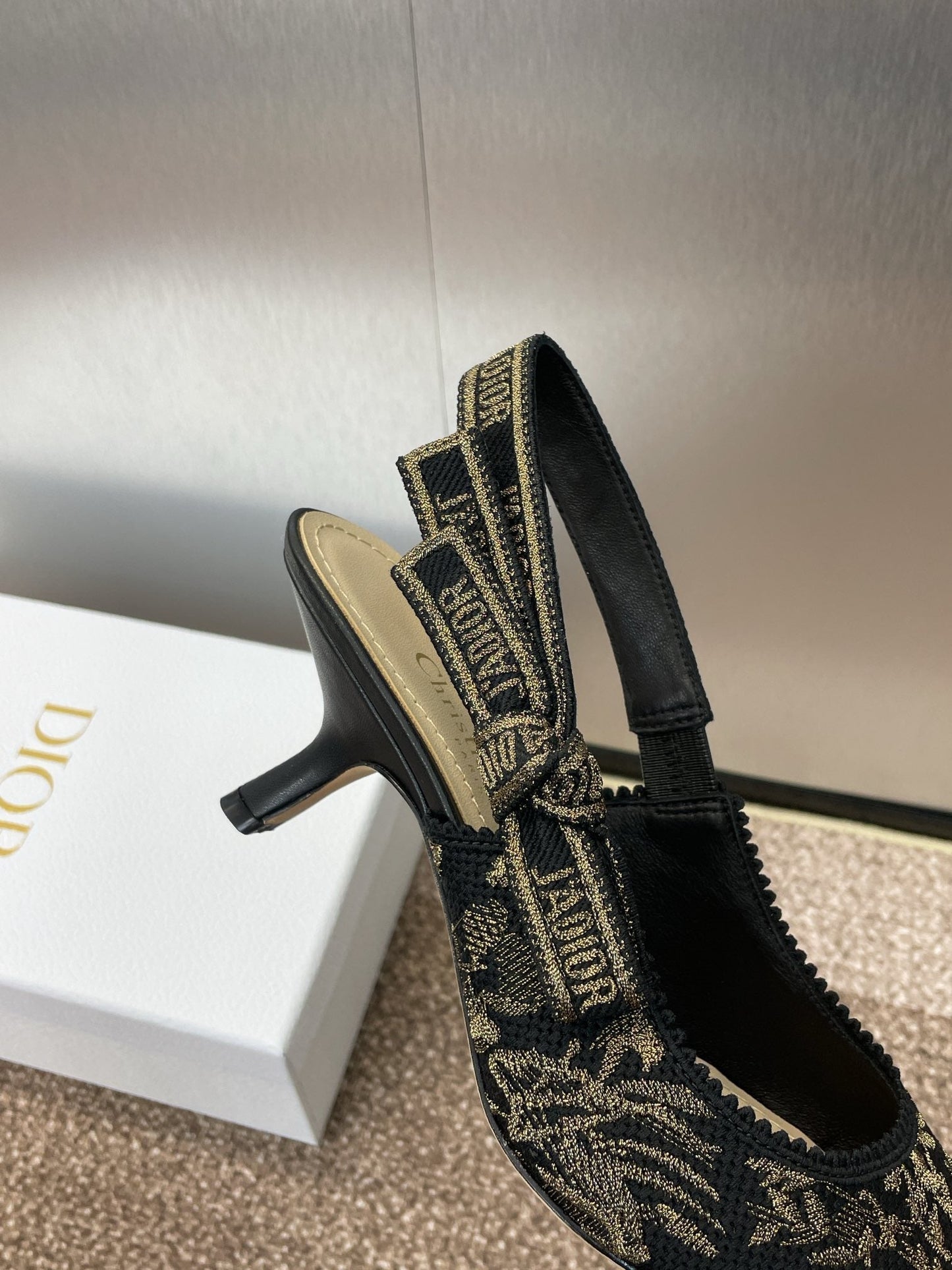 J'ADIOR HIGH SLINGBACK PUMP BLACK AND GOLD-TONE MILLEFIORI JACQUARD 65 MM - 33