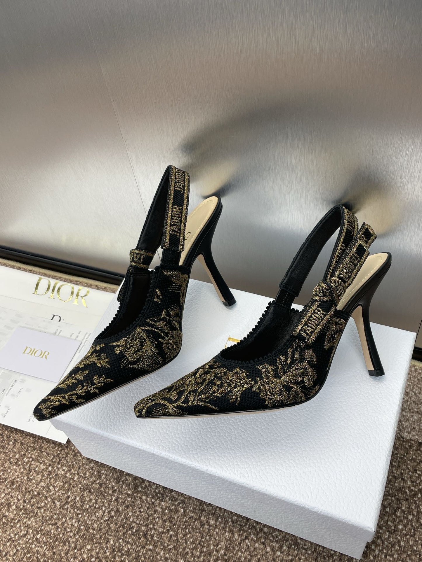 J'ADIOR HIGH SLINGBACK PUMP BLACK AND GOLD-TONE MILLEFIORI JACQUARD 95 MM - 33