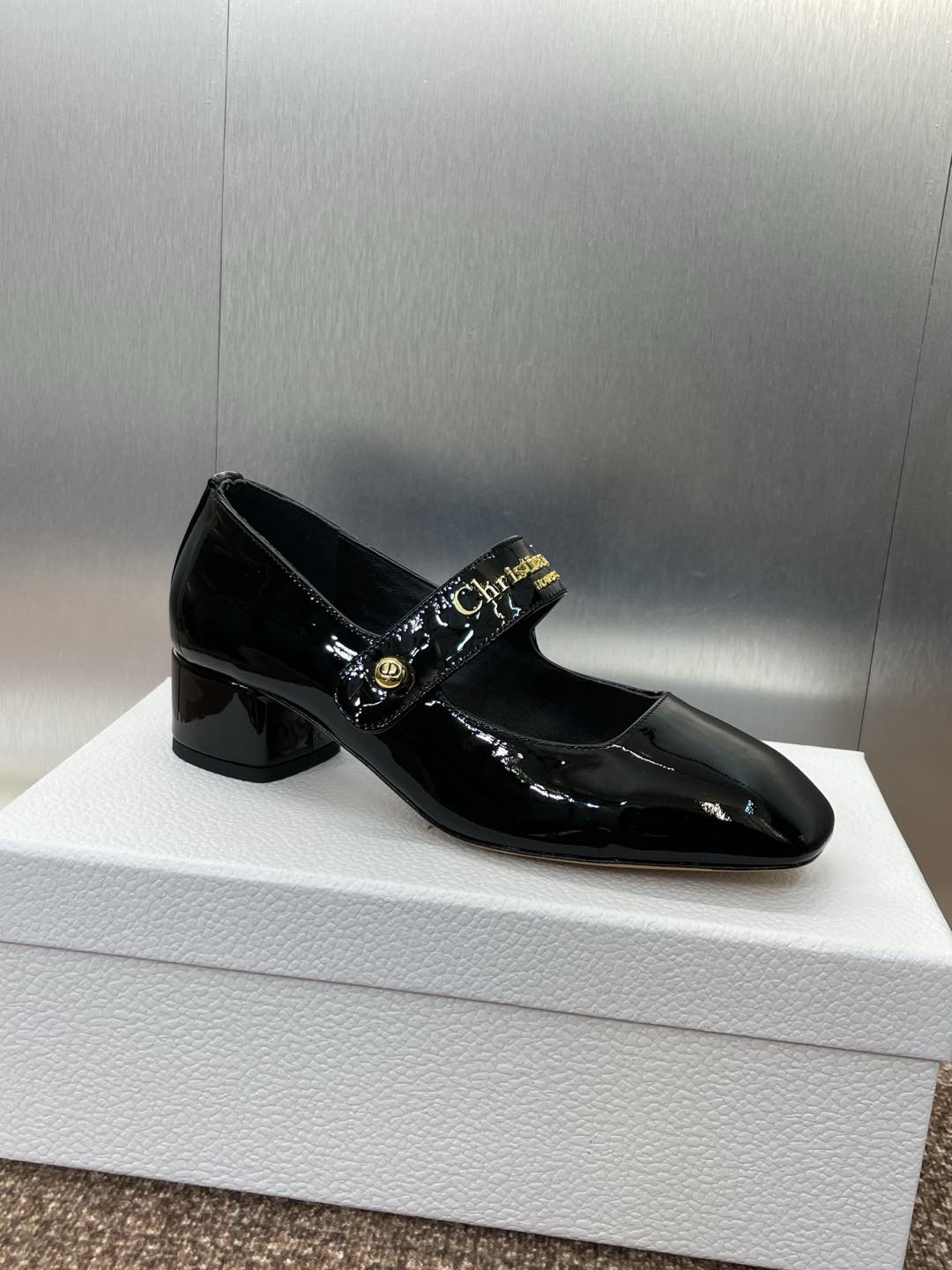 MEDIUM 35 MM HEEL PUMP IN BLACK PATENT CALFSKIN - 34