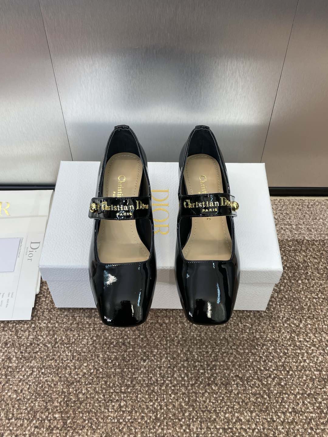 MEDIUM 35 MM HEEL PUMP IN BLACK PATENT CALFSKIN - 34