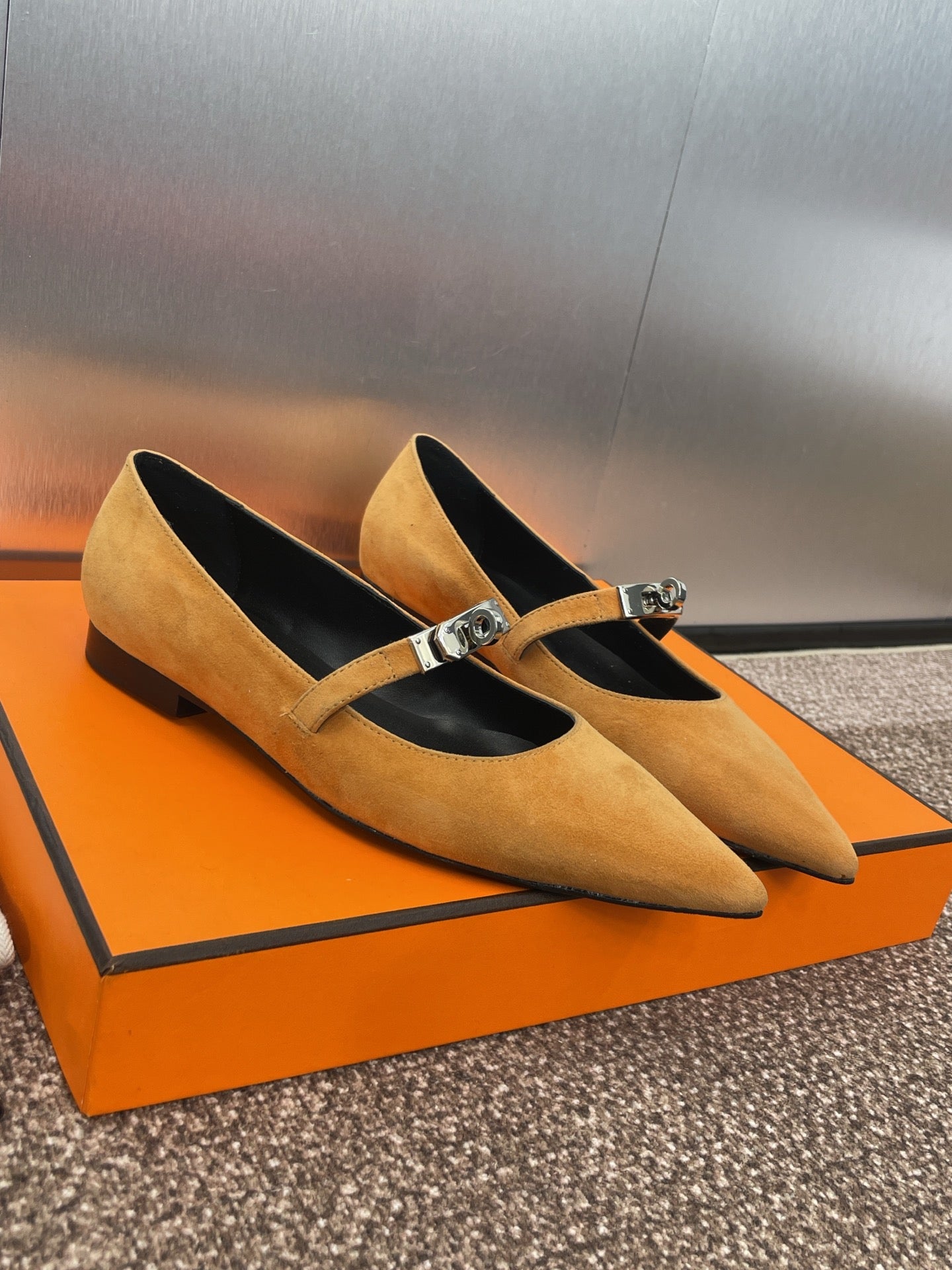 KIARA FLAT PUMP IN BRONZE BROWN SUEDE - 35