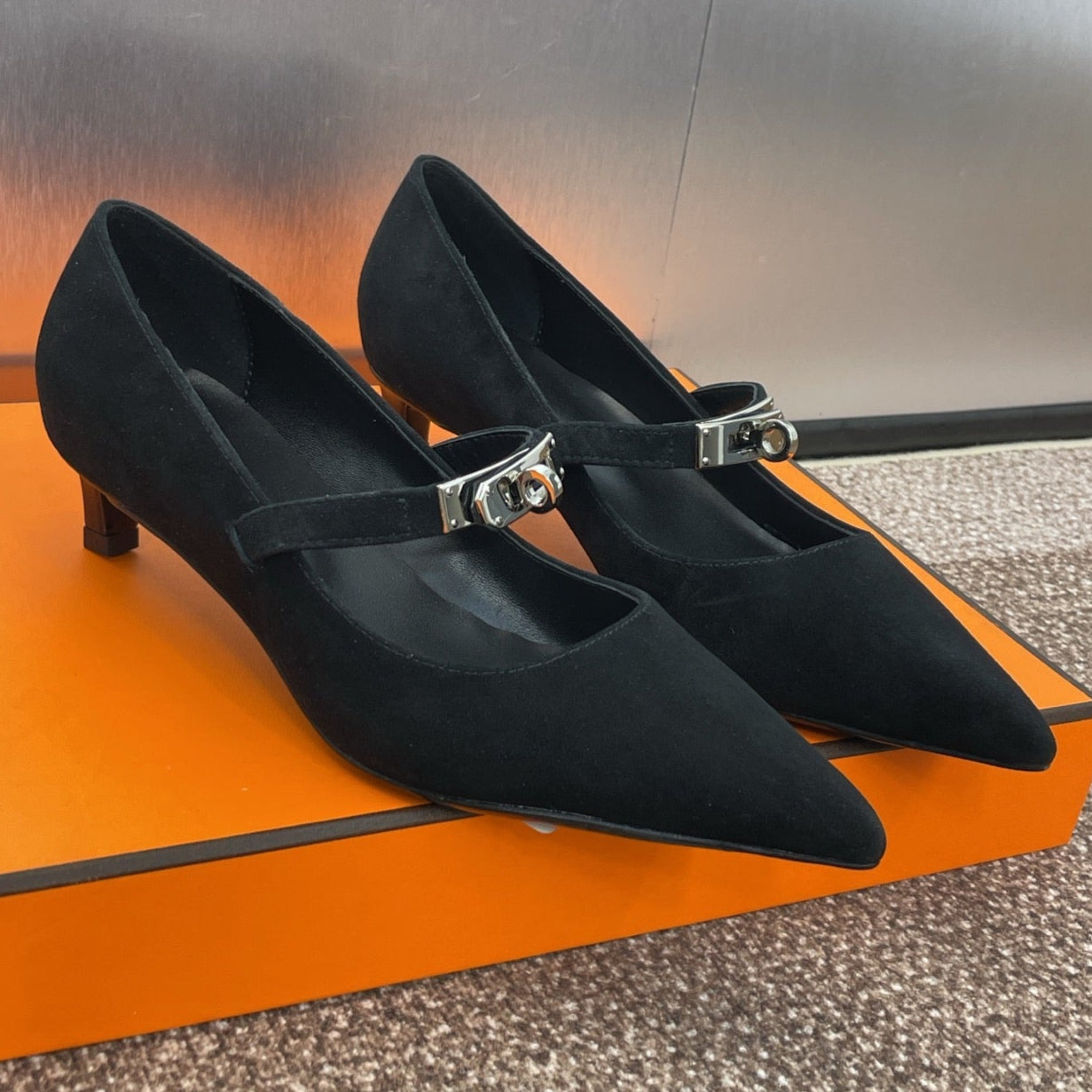 KIARA 40 MM PUMP IN BLACK SUEDE - 35
