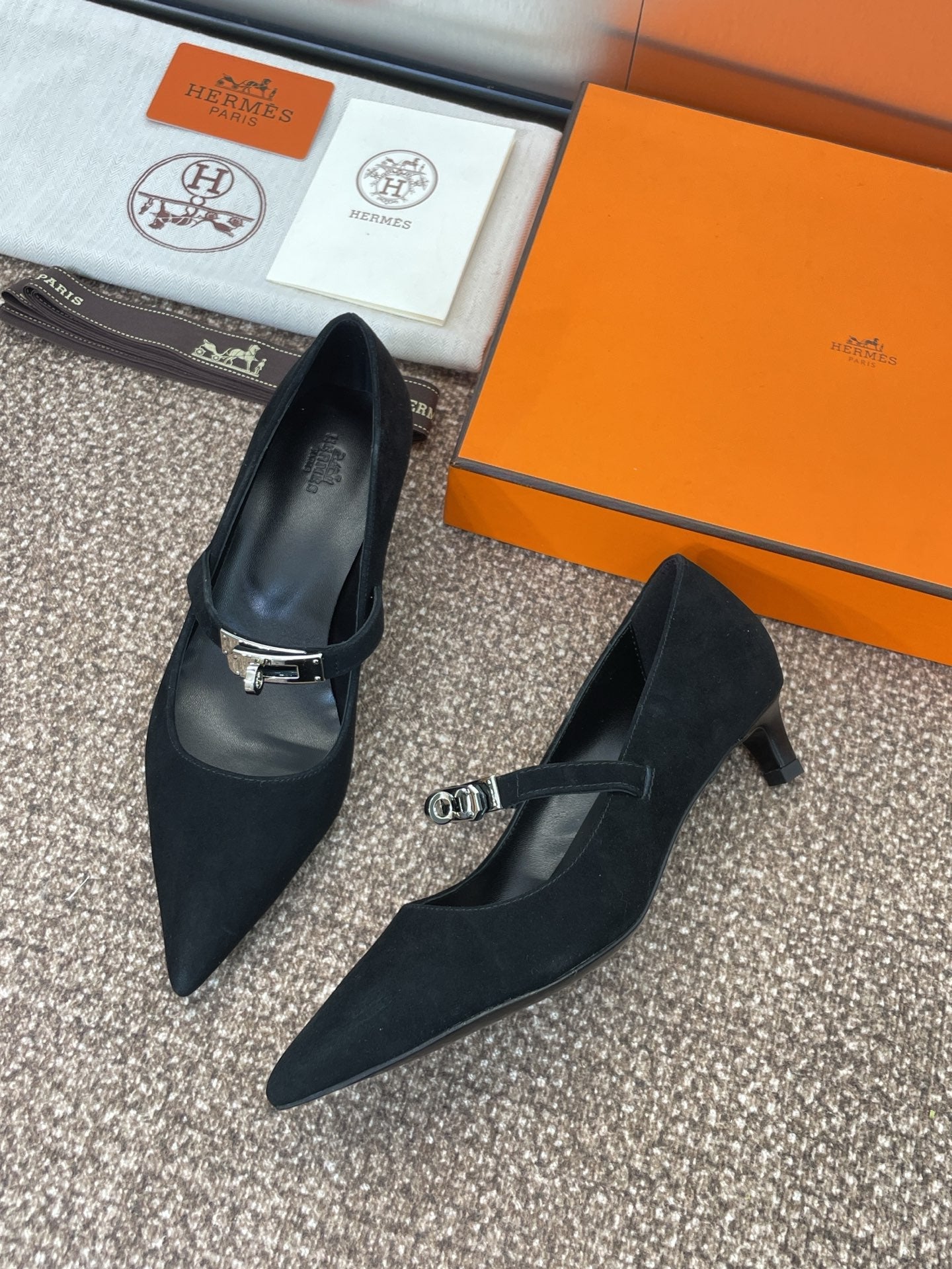 KIARA 40 MM PUMP IN BLACK SUEDE - 35