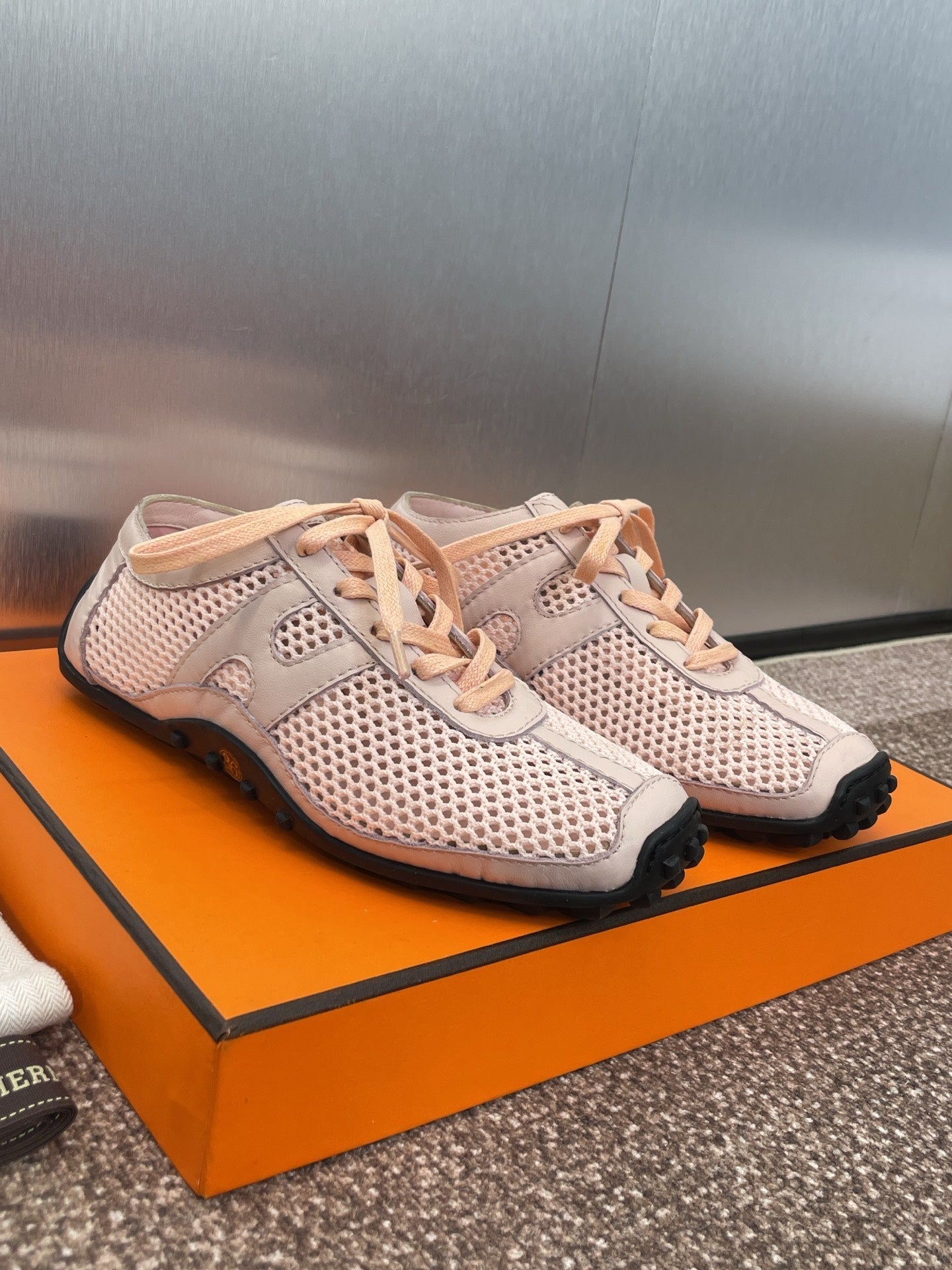 KIGA SNEAKER IN LIGHT PINK CROCHET KNIT AND CALFSKIN - 35