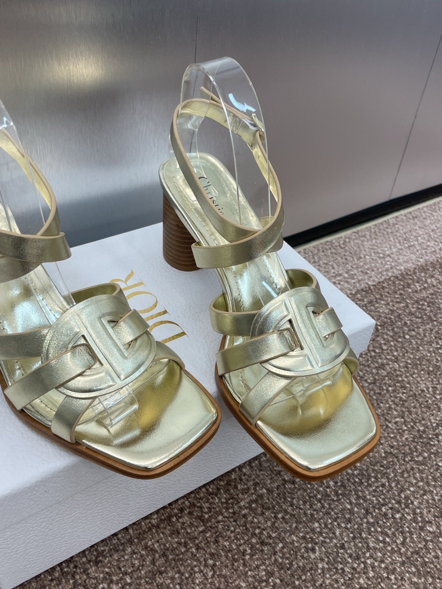 D-CLUB HIGH HEEL SLIDE 25S 80MM IN GOLD GLOSSY CALFSKIN - 34