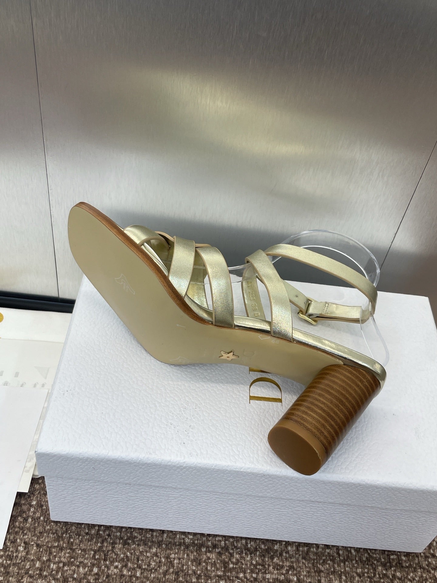 D-CLUB HIGH HEEL SLIDE 25S 80MM IN GOLD GLOSSY CALFSKIN - 34