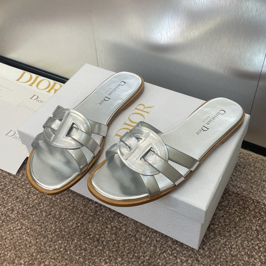 D-CLUB SLIDE SANDAL 25S IN SILVER GLOSSY CALFSKIN - 34