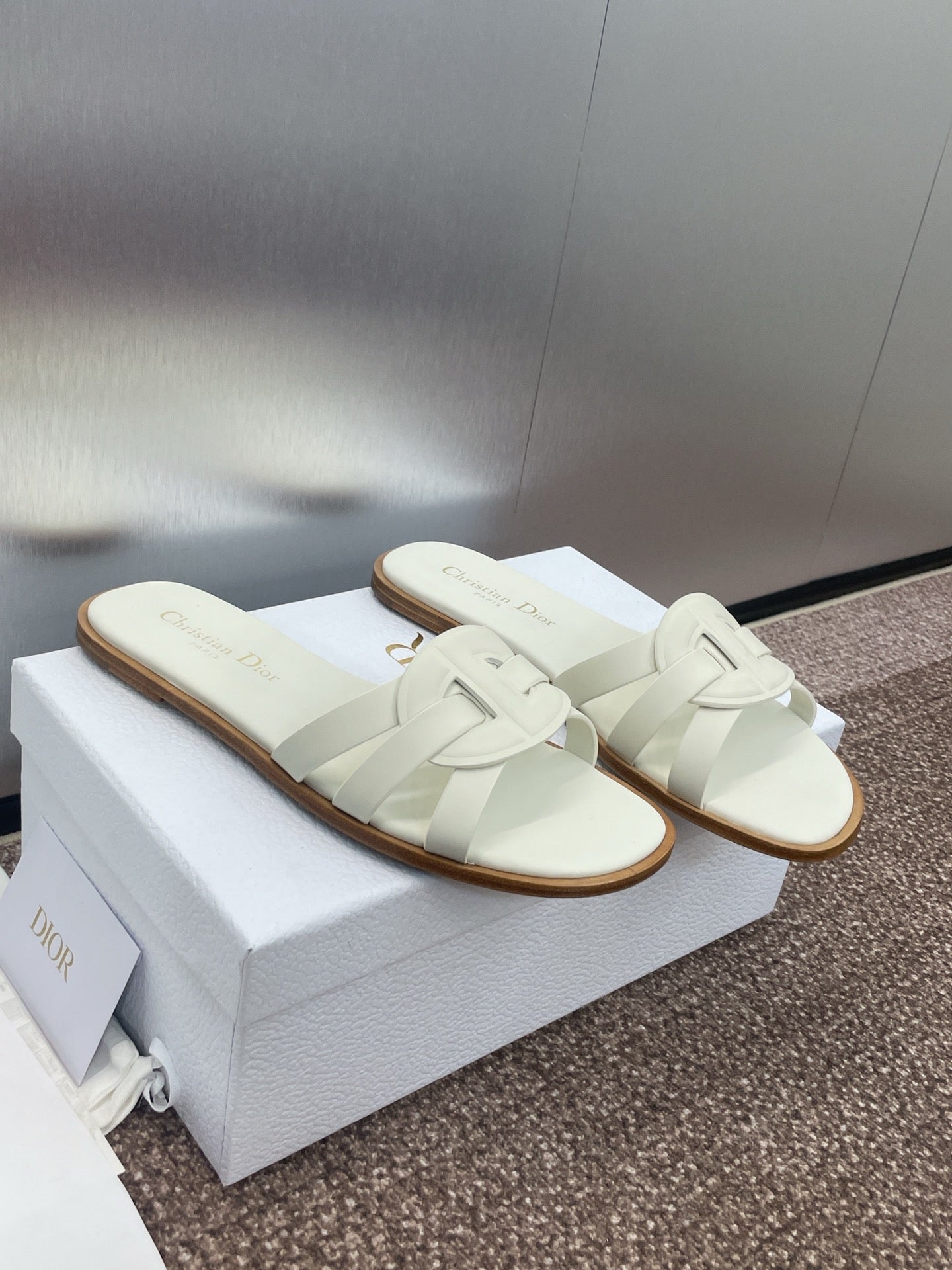 D-CLUB SLIDE SANDAL 25S IN WHITE CALFSKIN - 34