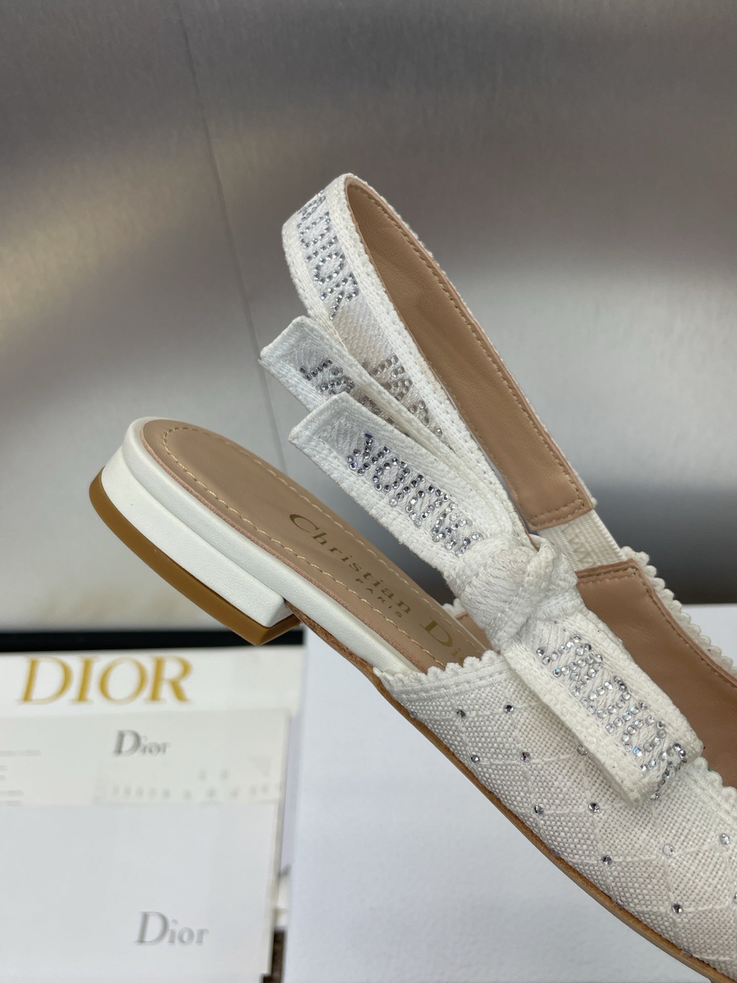 J'ADIOR SLINGBACK 25S IN WHITE FABRIC EMBOSSED CRYSTAL - 33