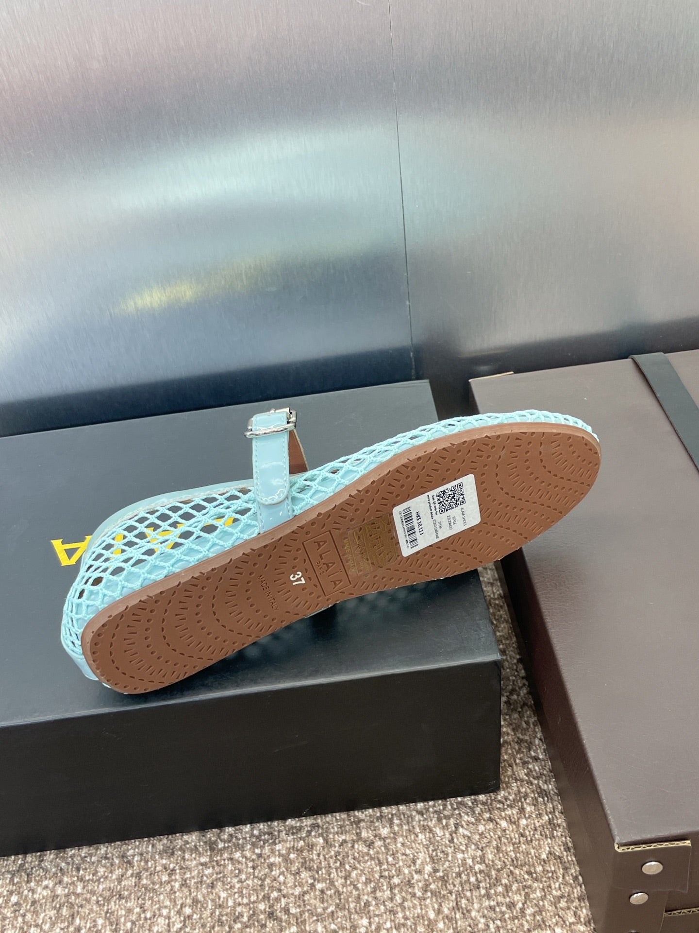 ALAIA MARY JANE FLAT 25S IN PASTEL BLUE MESH CALFSKIN - 34