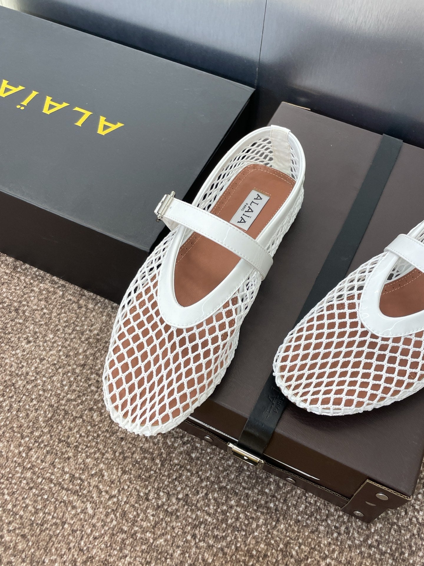 ALAIA MARY JANE FLAT 25S IN WHITE MESH CALFSKIN - 34