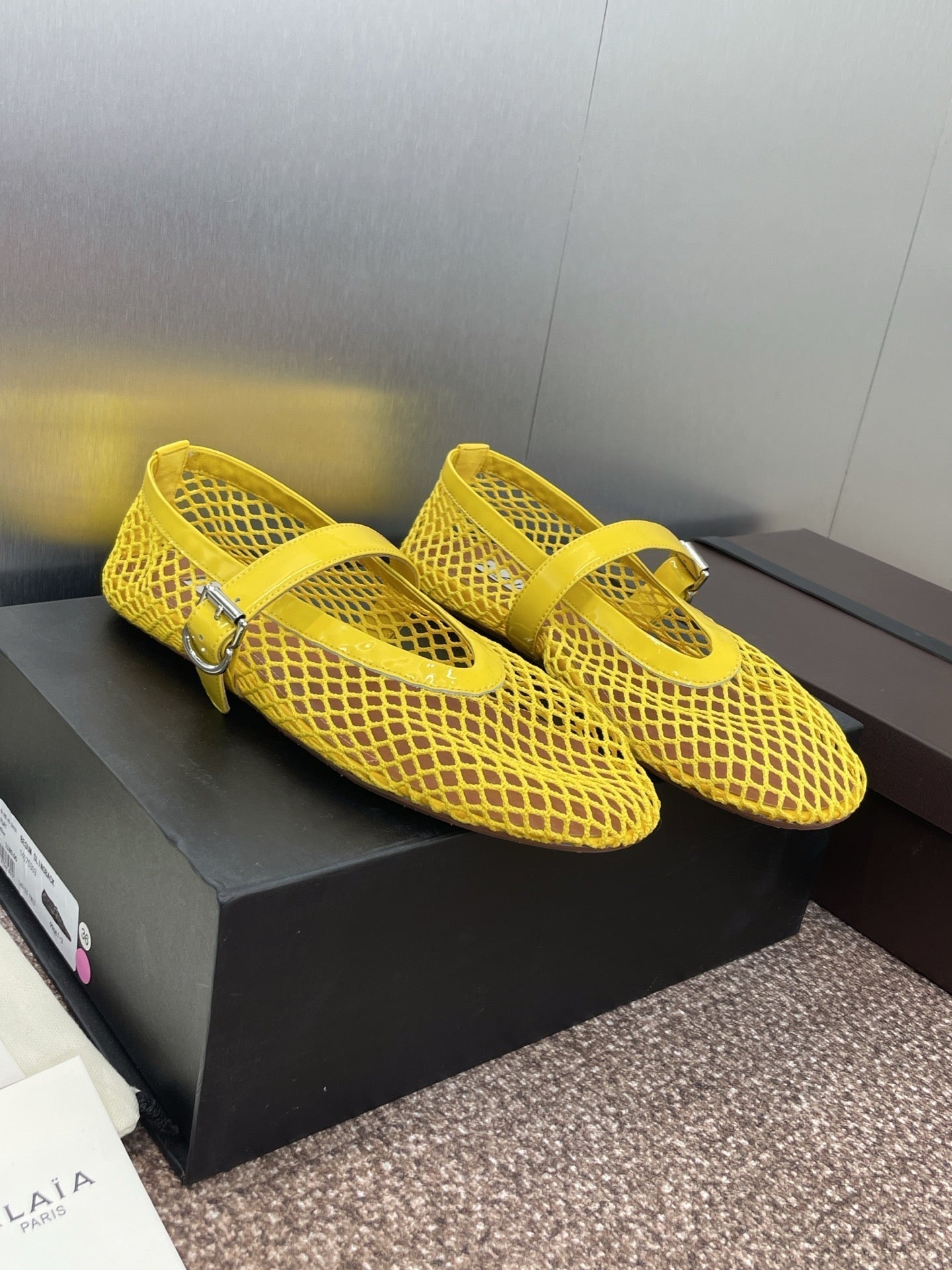 ALAIA MARY JANE FLAT 25S IN YELLOW MESH CALFSKIN - 34