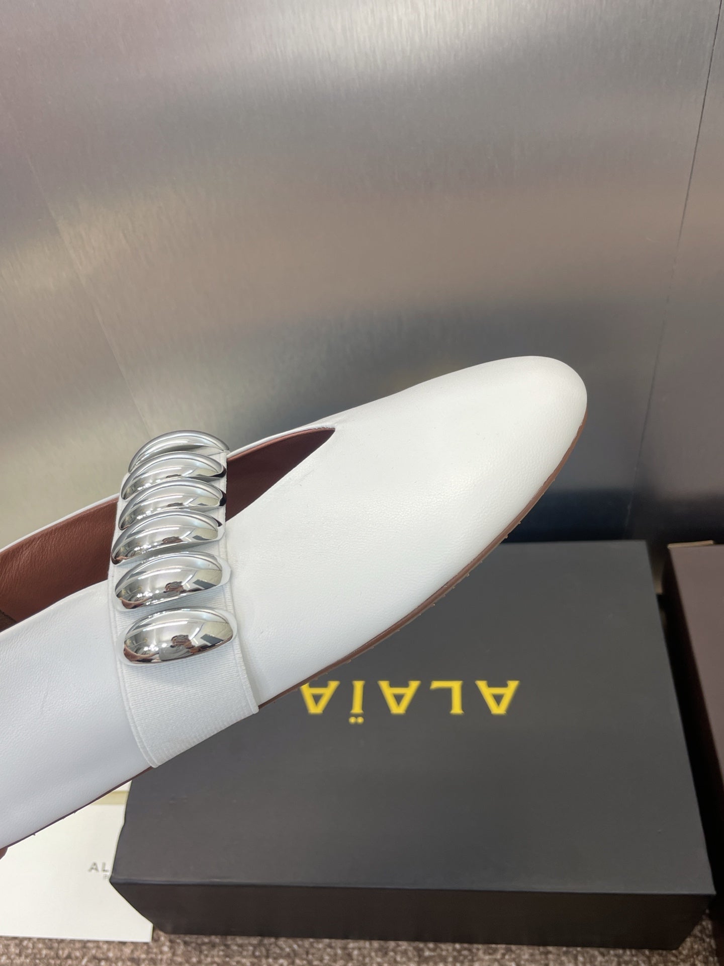 ALAIA MARY JANE FLATS 25S IN WHITE CALFSKIN WITH SILVER HARDWARE - 34