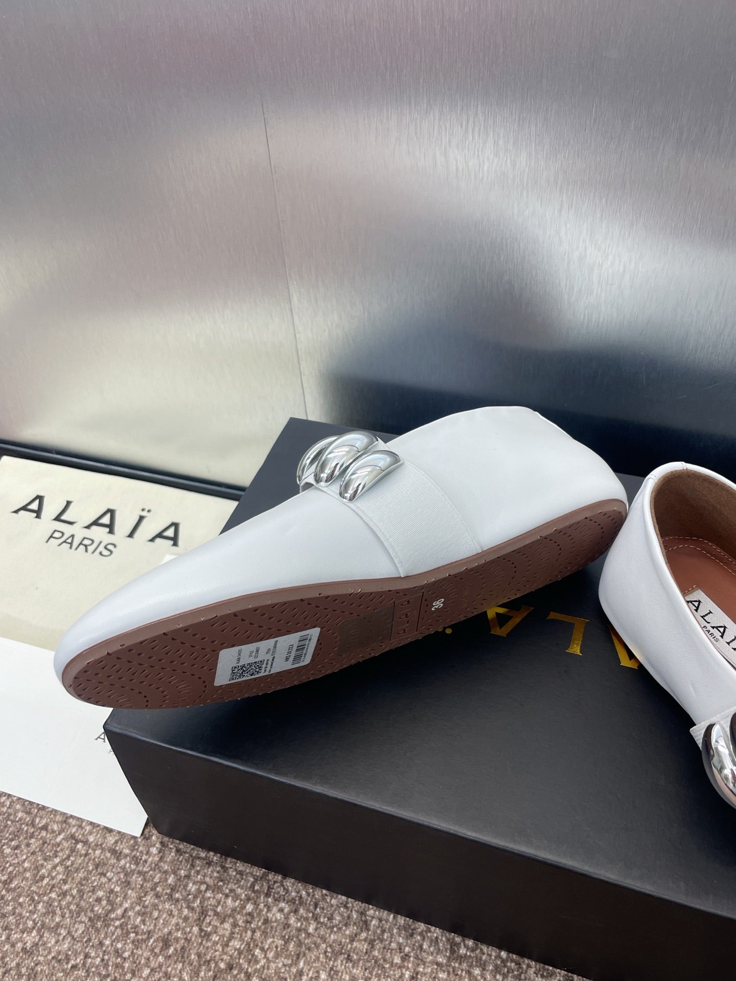 ALAIA MARY JANE FLATS 25S IN WHITE CALFSKIN WITH SILVER HARDWARE - 34