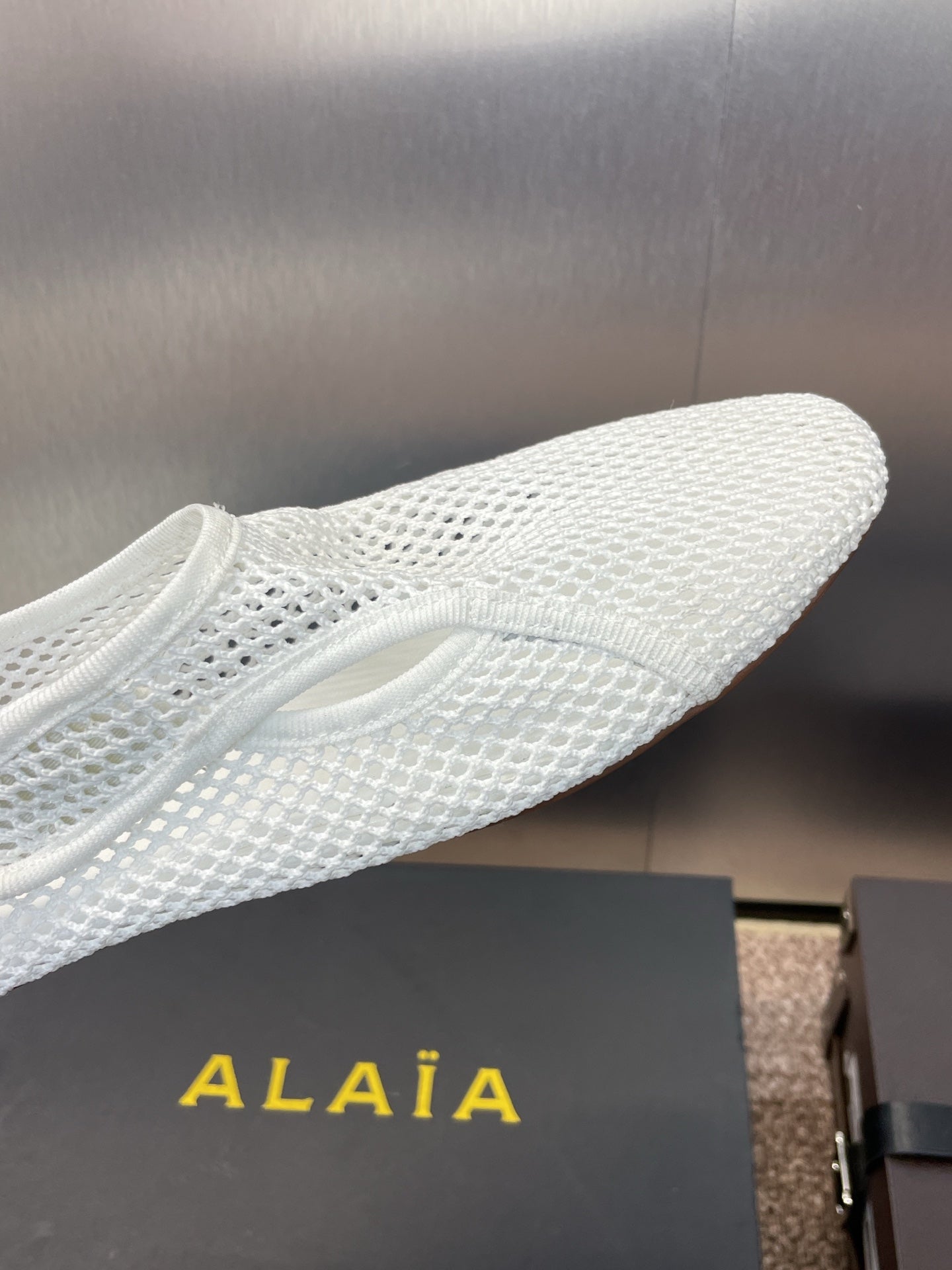 ALAIA MESH MARY JANE BALLET FLATS 25S IN WHITE FABRIC - 34