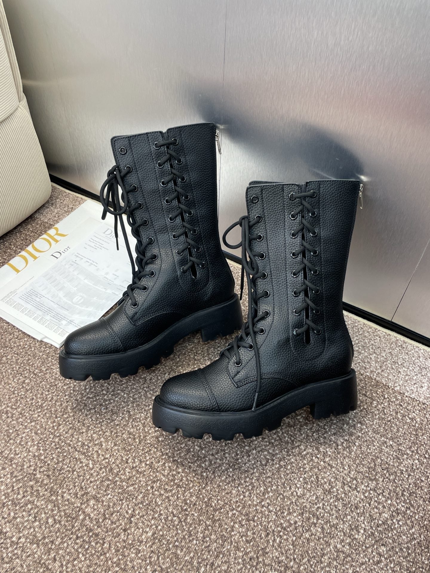 DIOR 25S D-ROAD ANKLE BOOT 45MM IN BLACK GRAINED CALFSKIN - 35